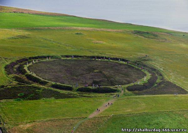 Круг Бродгара — третий по величине кромлех Британских островов.