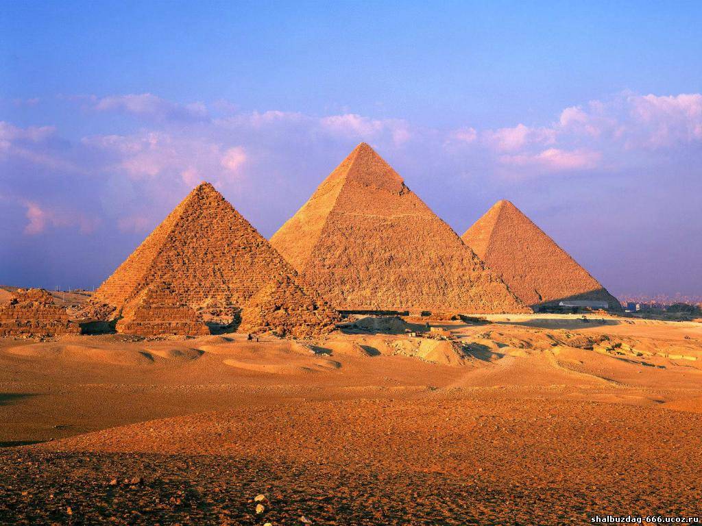 Кто строил Египетские пирамиды?